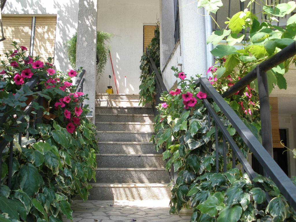 Apartments Timi Porec Esterno foto